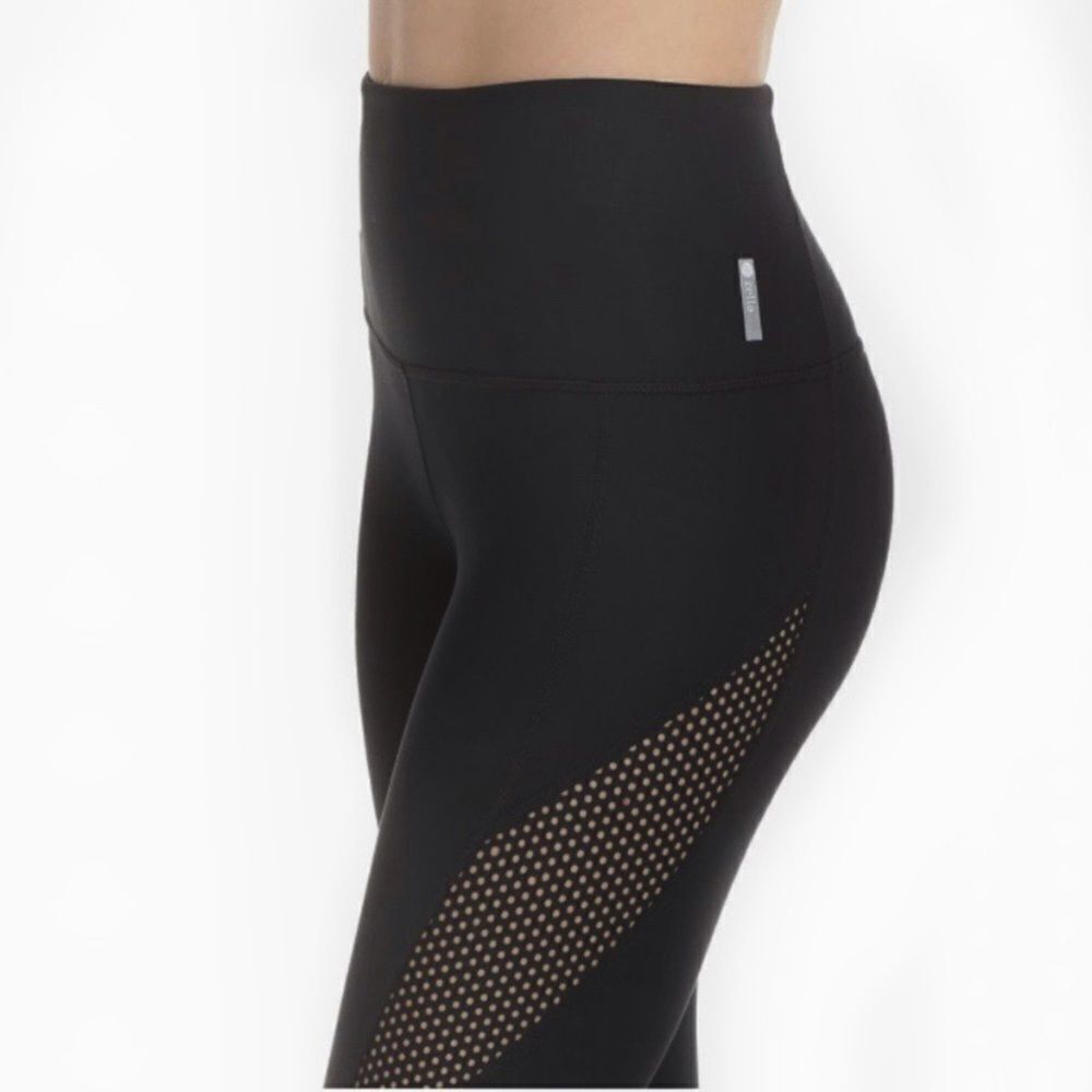 🆕 ZELLA High Rise Black Leggings!